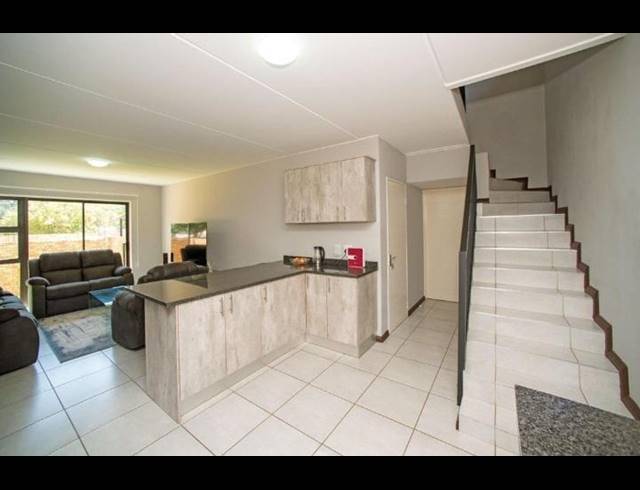 3 BEDROOM TOWNHOUSE FOR SALE IN BRENTWOOD